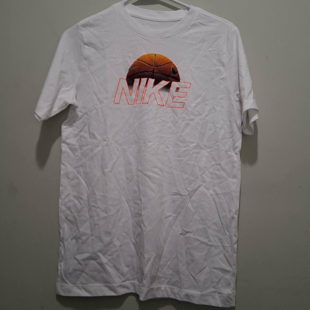 Nike Basketball Graphic Tee White Short Sleeve Crew Neck Cotton Shirt CZ1689-100